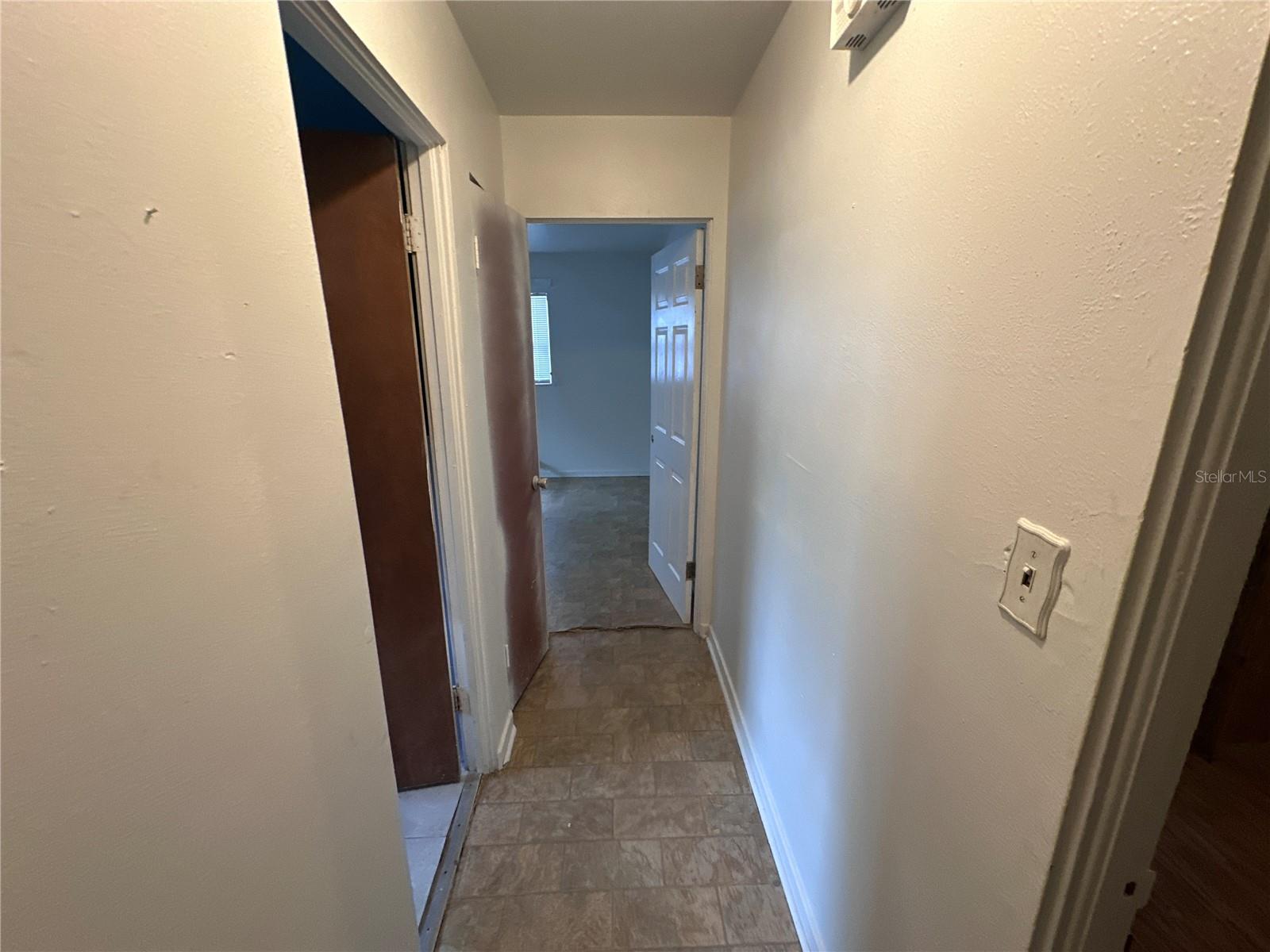 Image 41 of 51 For 515 Merrin Street