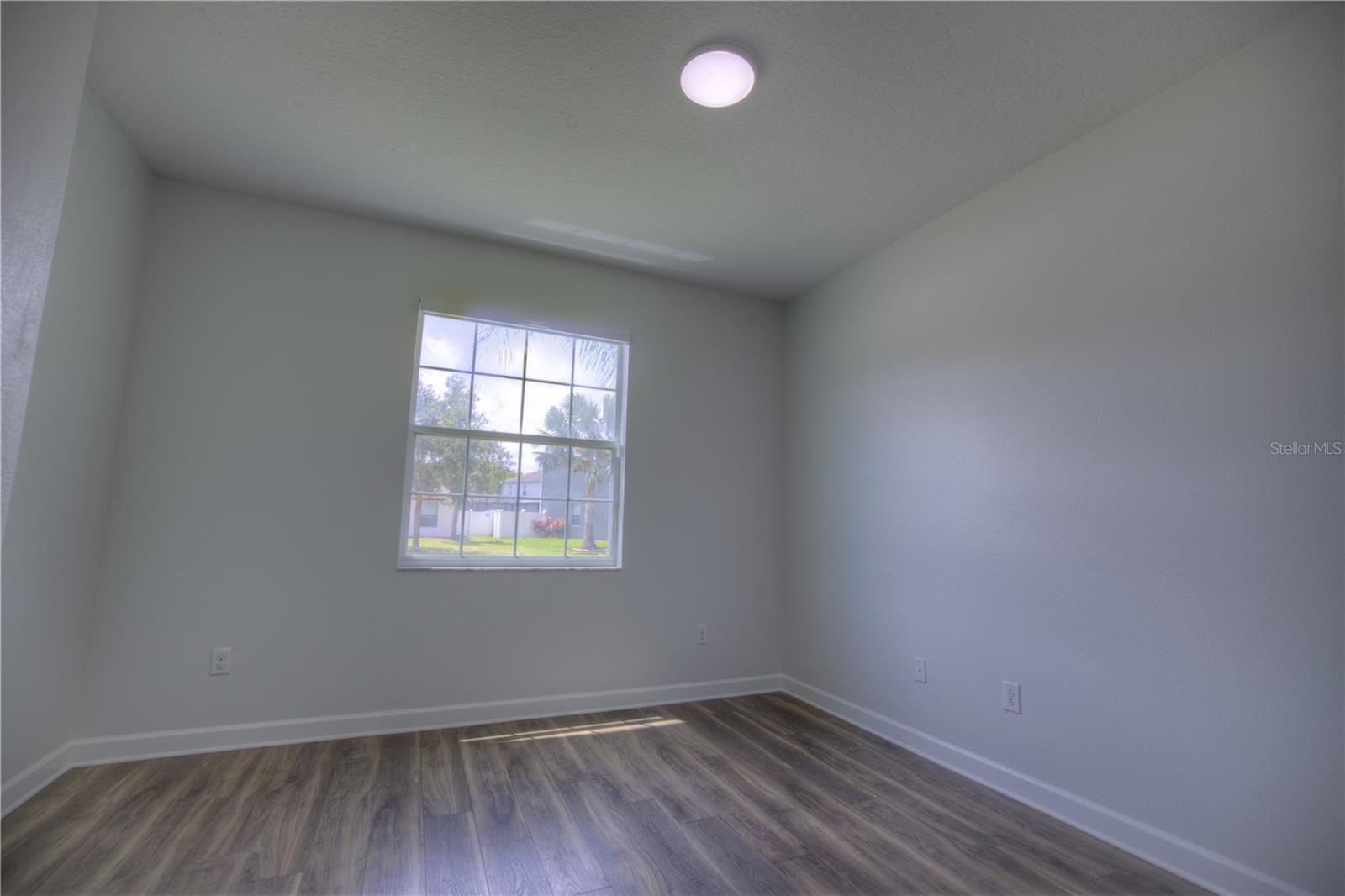 Image 26 of 98 For 18755 Burndall Court