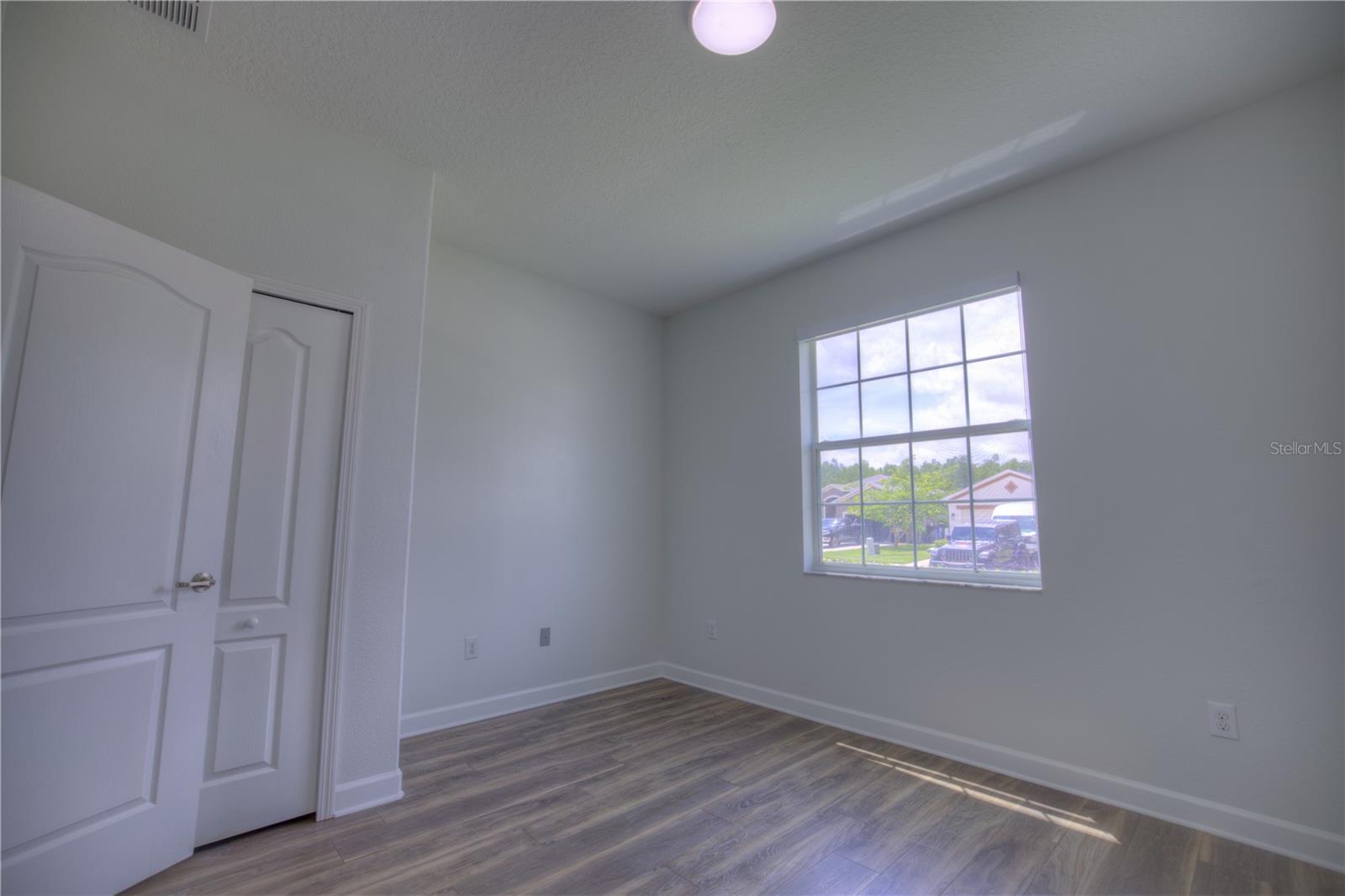 Image 27 of 98 For 18755 Burndall Court