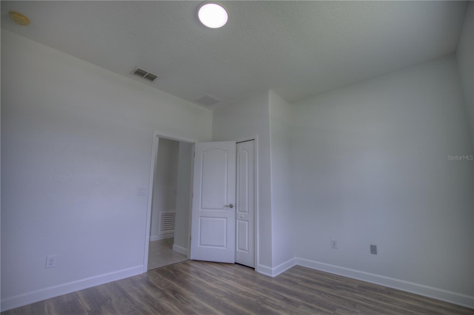 Image 28 of 98 For 18755 Burndall Court