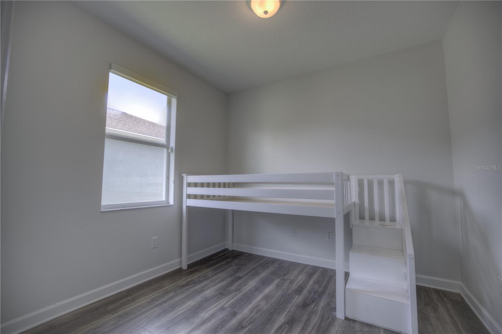 Image 30 of 98 For 18755 Burndall Court