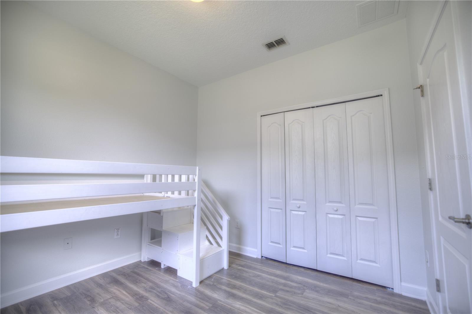 Image 31 of 98 For 18755 Burndall Court