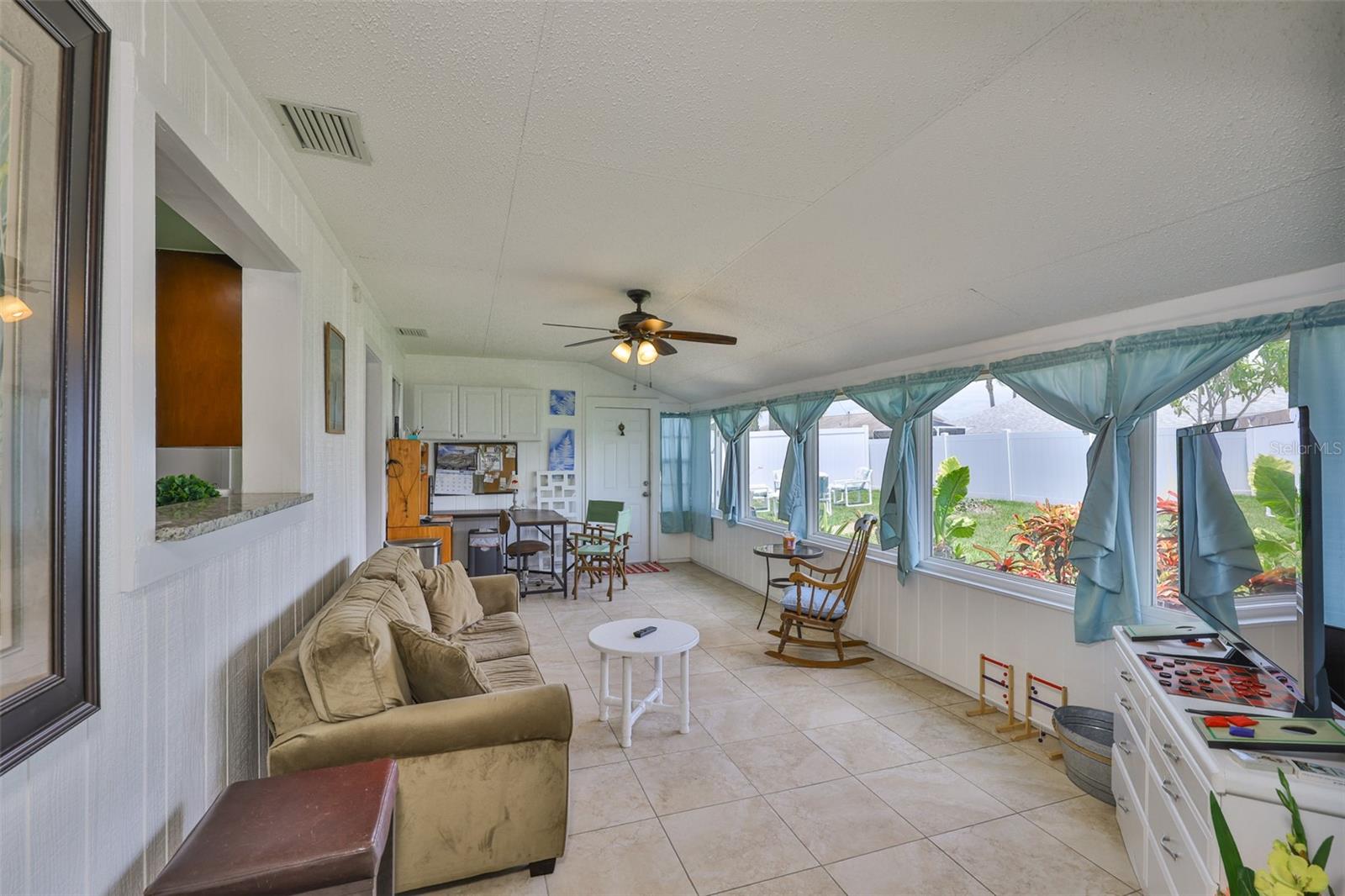 Image 30 of 48 For 613 La Jolla Avenue