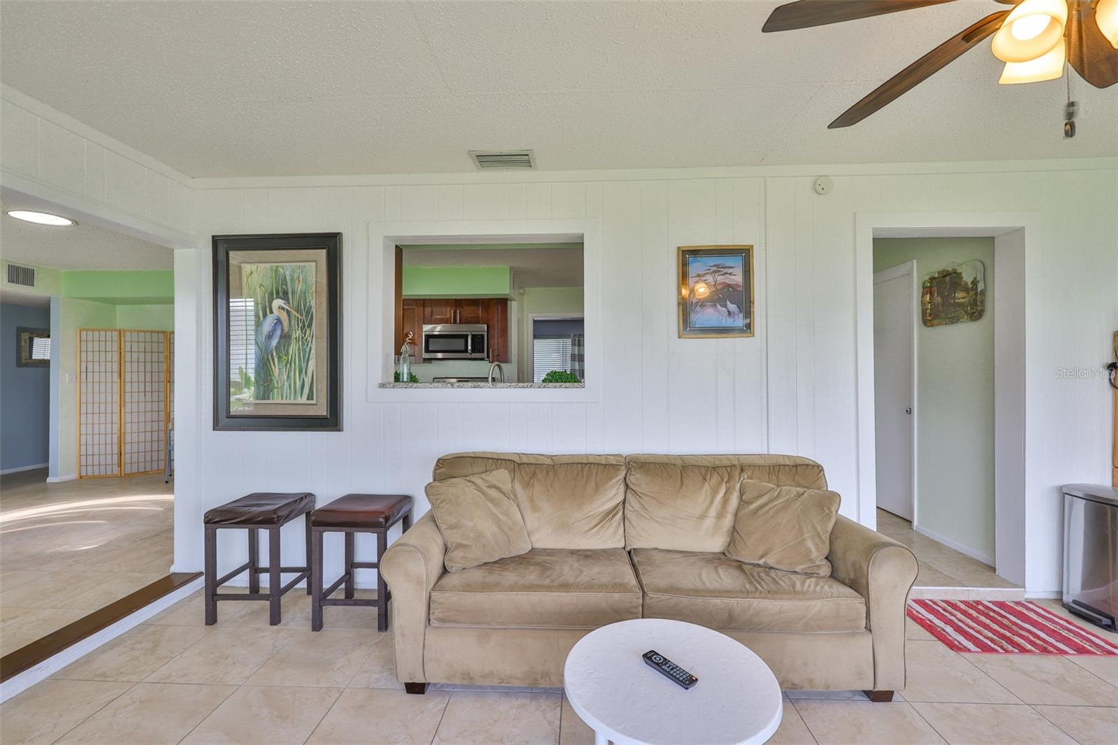 Image 33 of 48 For 613 La Jolla Avenue