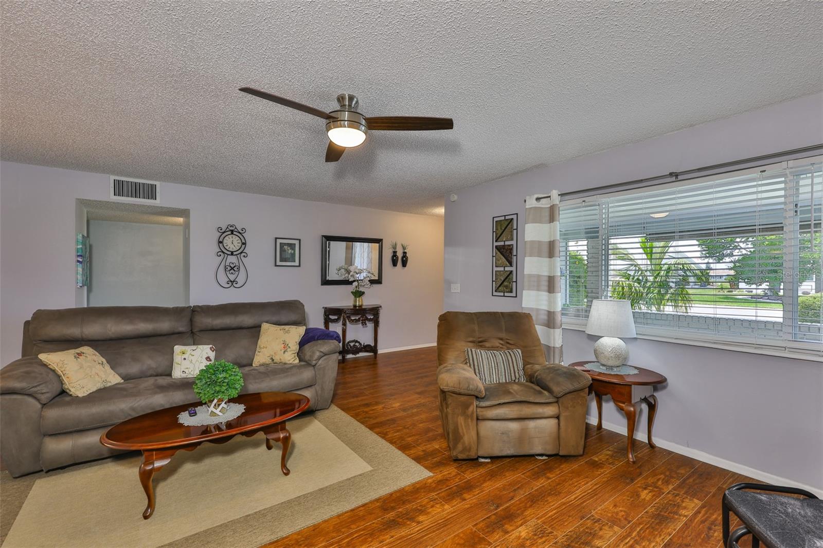 Image 5 of 48 For 613 La Jolla Avenue