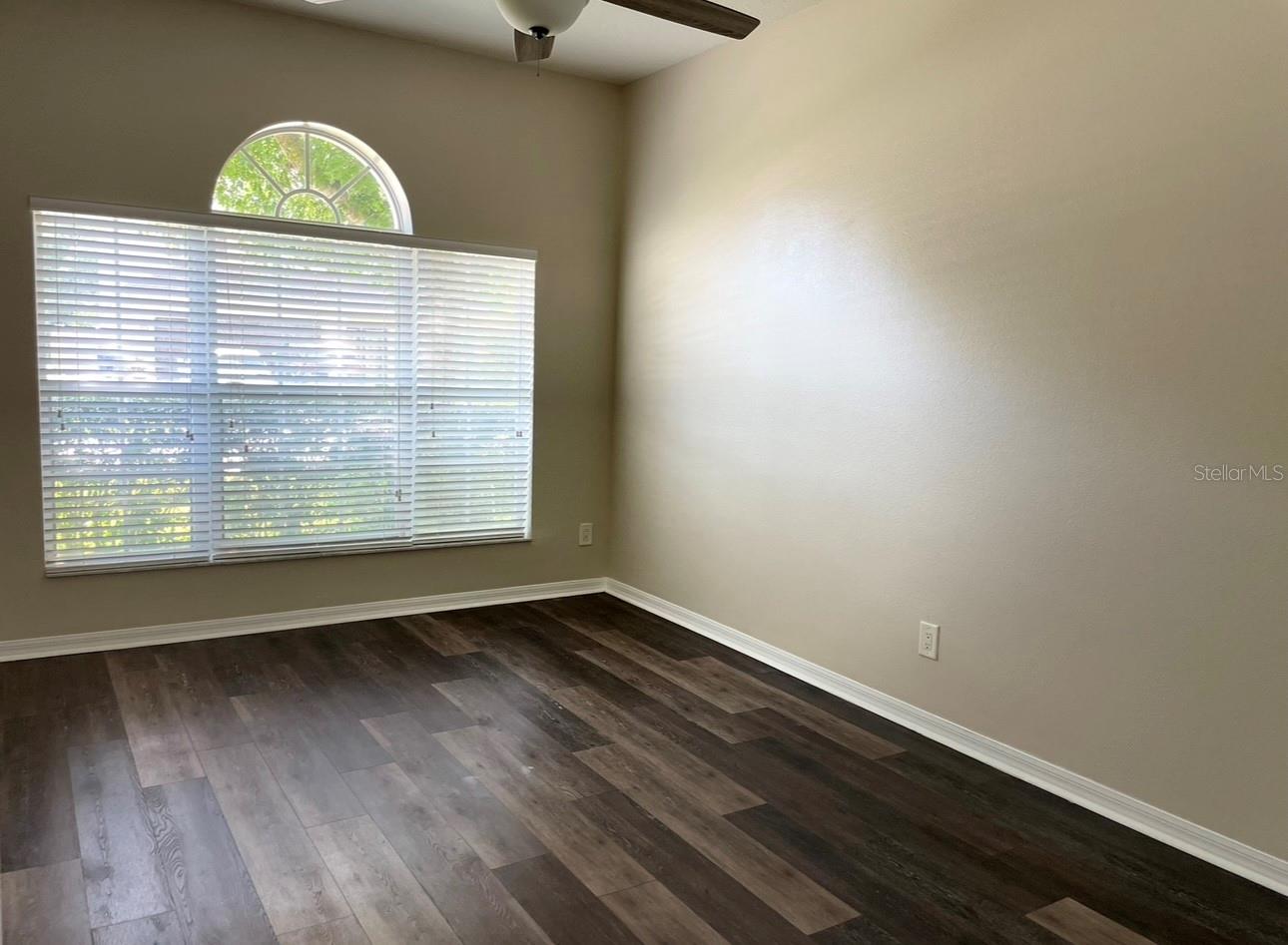 Image 11 of 13 For 17913 Ayrshire Boulevard