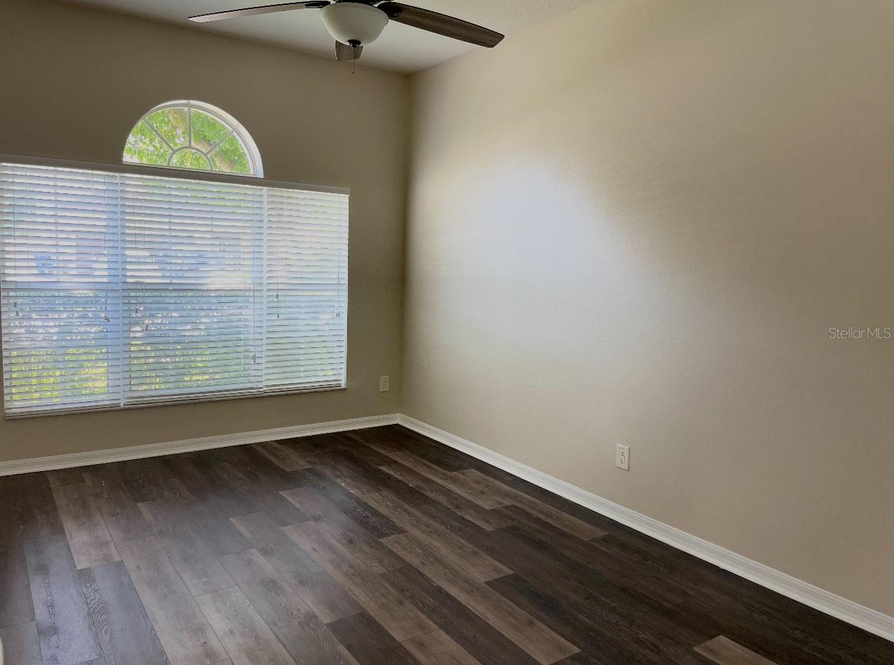 Image 8 of 13 For 17913 Ayrshire Boulevard