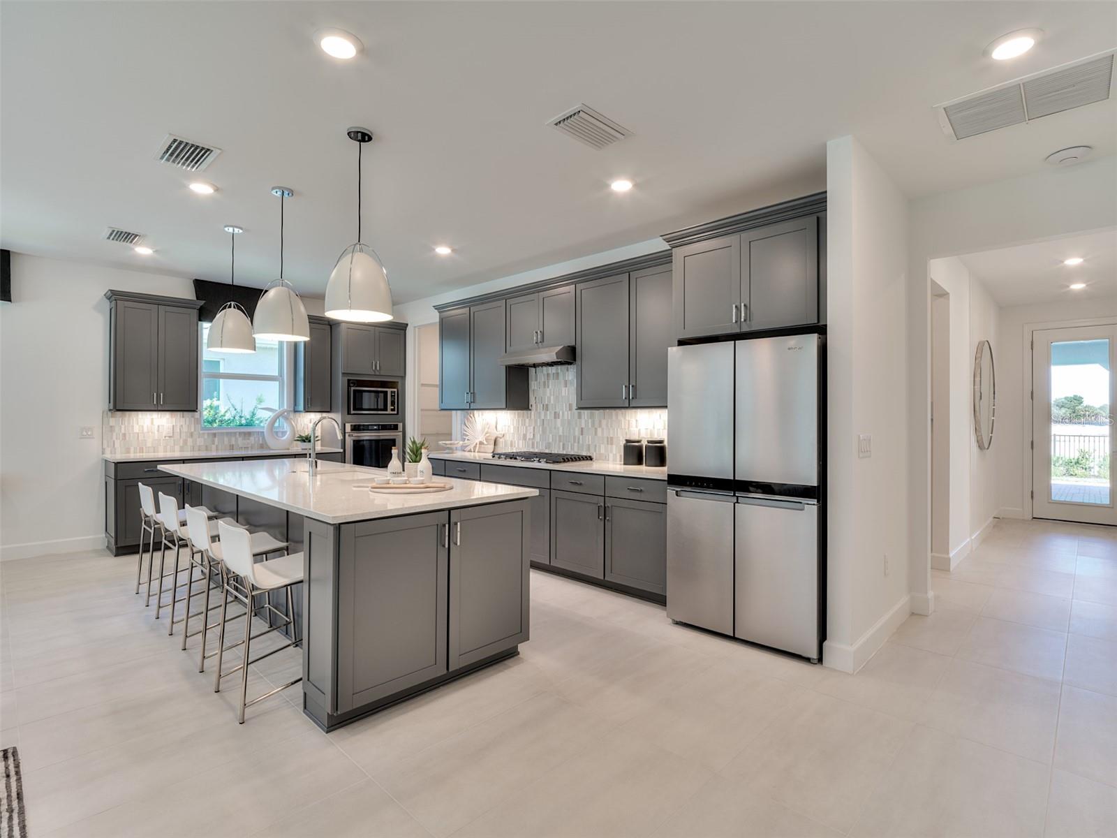 Image 4 of 35 For 1832 Silver Shores Boulevard