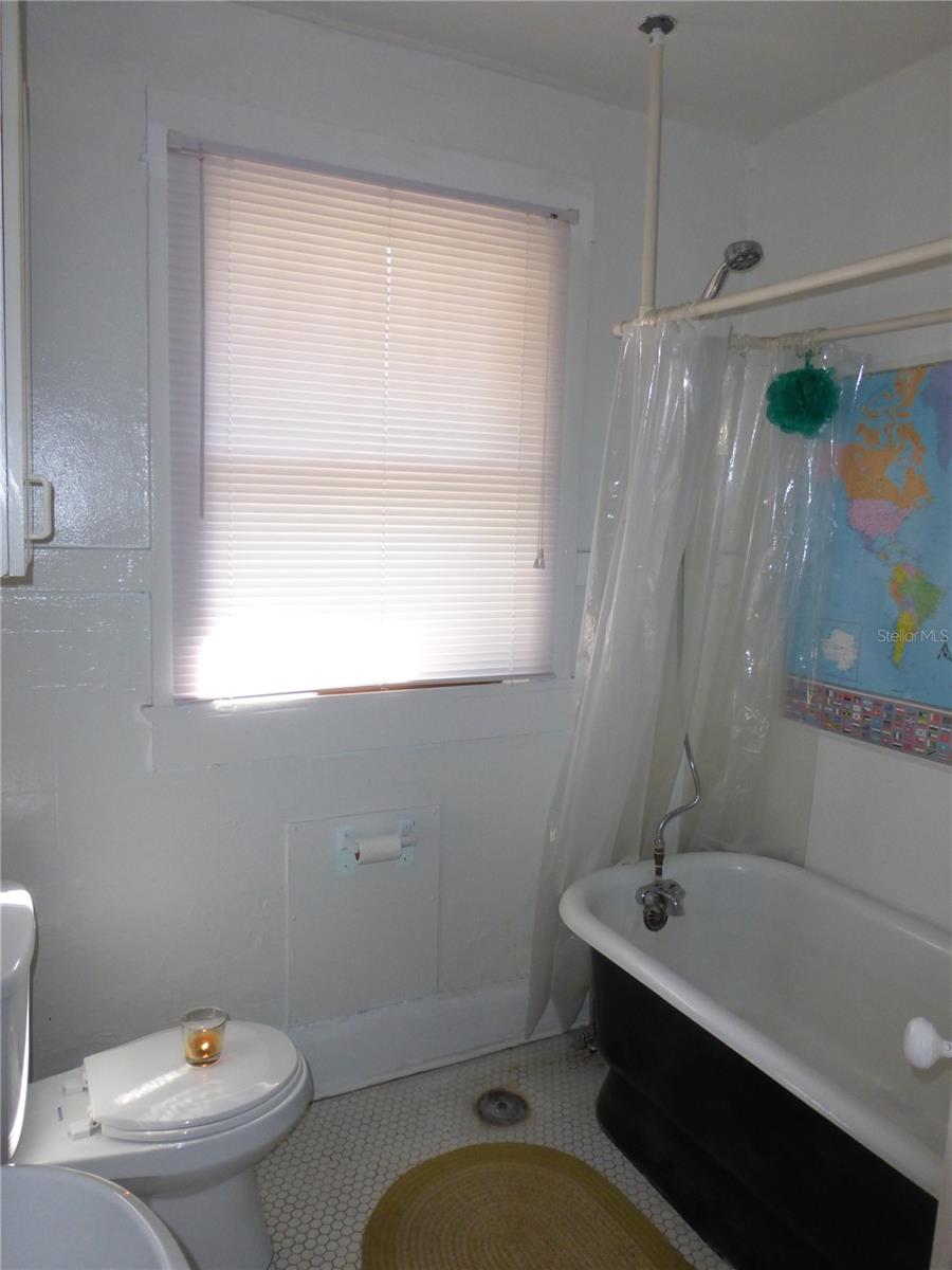 Image 11 of 19 For 2319 Texas Avenue