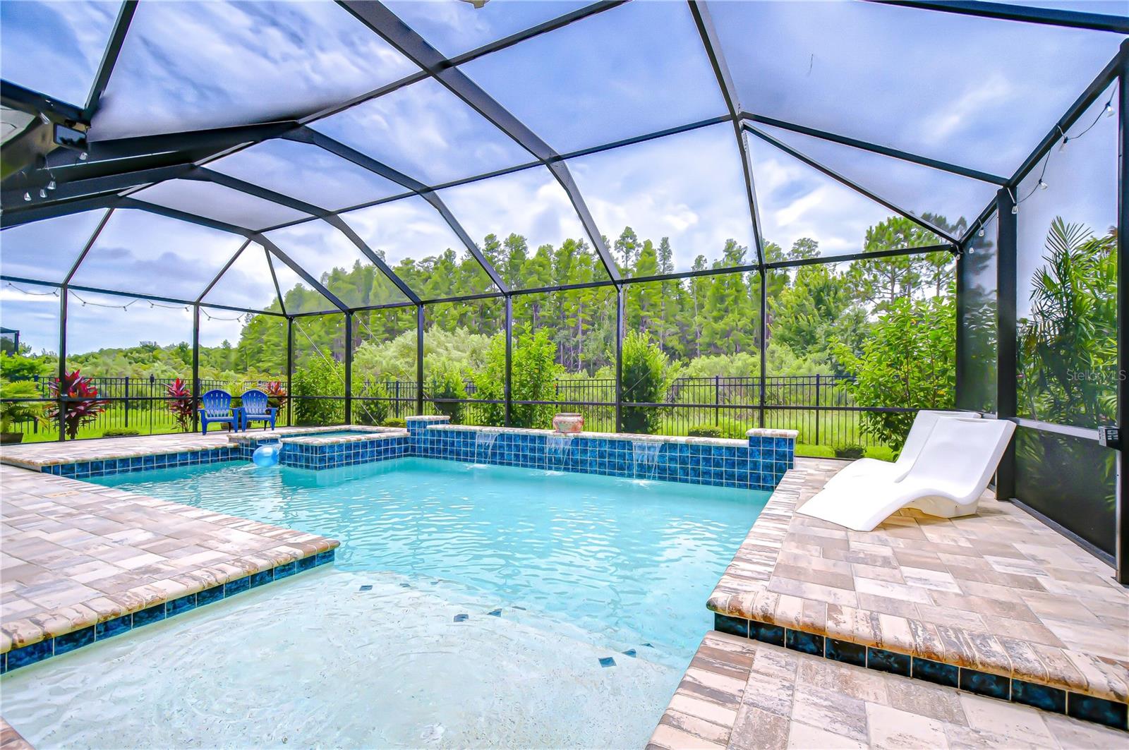 Listing photo id 10 for 3946 Woodland Retreat Boulevard