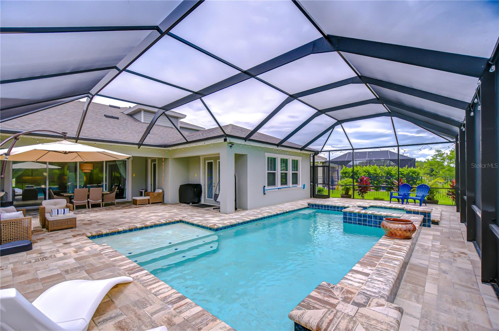 Listing photo id 12 for 3946 Woodland Retreat Boulevard