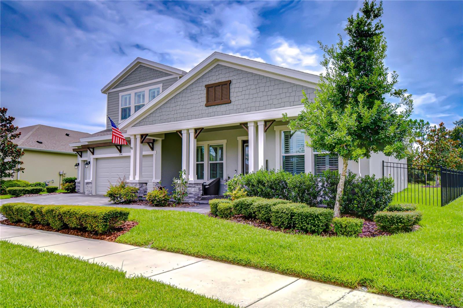 Listing photo id 1 for 3946 Woodland Retreat Boulevard