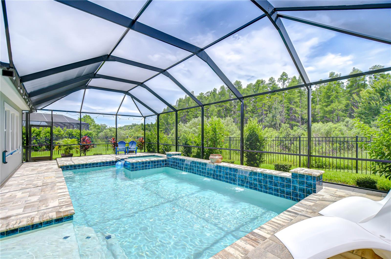 Listing photo id 28 for 3946 Woodland Retreat Boulevard