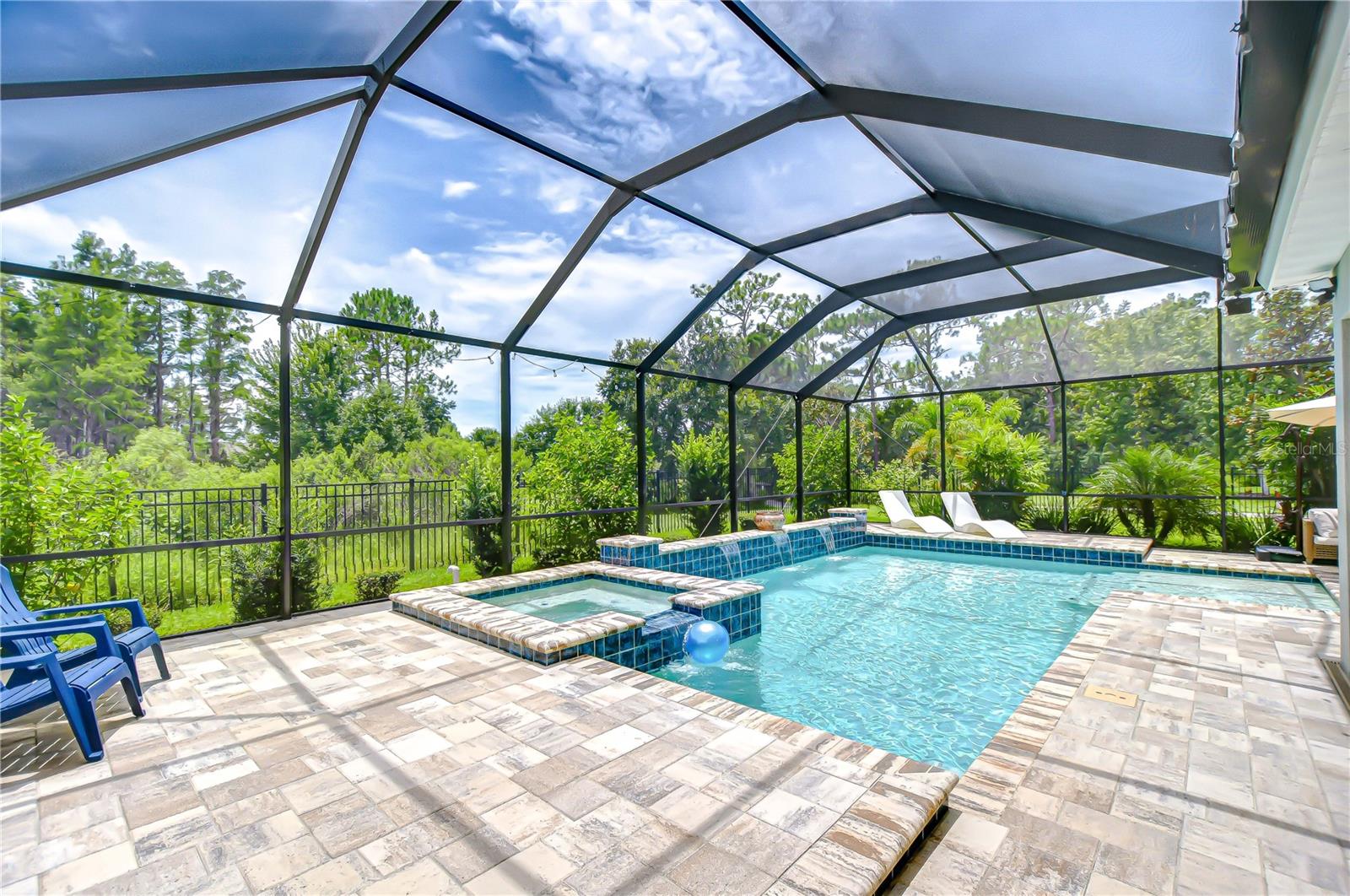 Listing photo id 29 for 3946 Woodland Retreat Boulevard