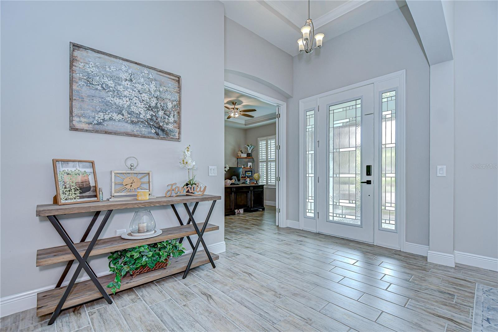 Listing photo id 35 for 3946 Woodland Retreat Boulevard