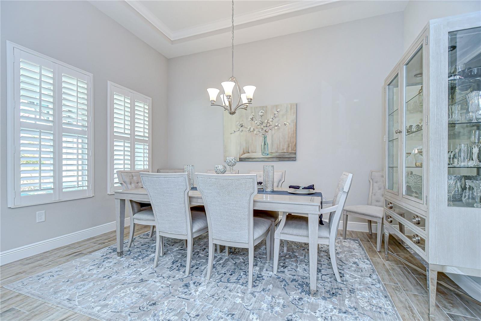 Listing photo id 36 for 3946 Woodland Retreat Boulevard