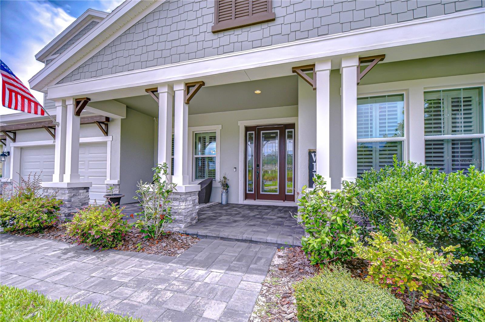 Listing photo id 2 for 3946 Woodland Retreat Boulevard