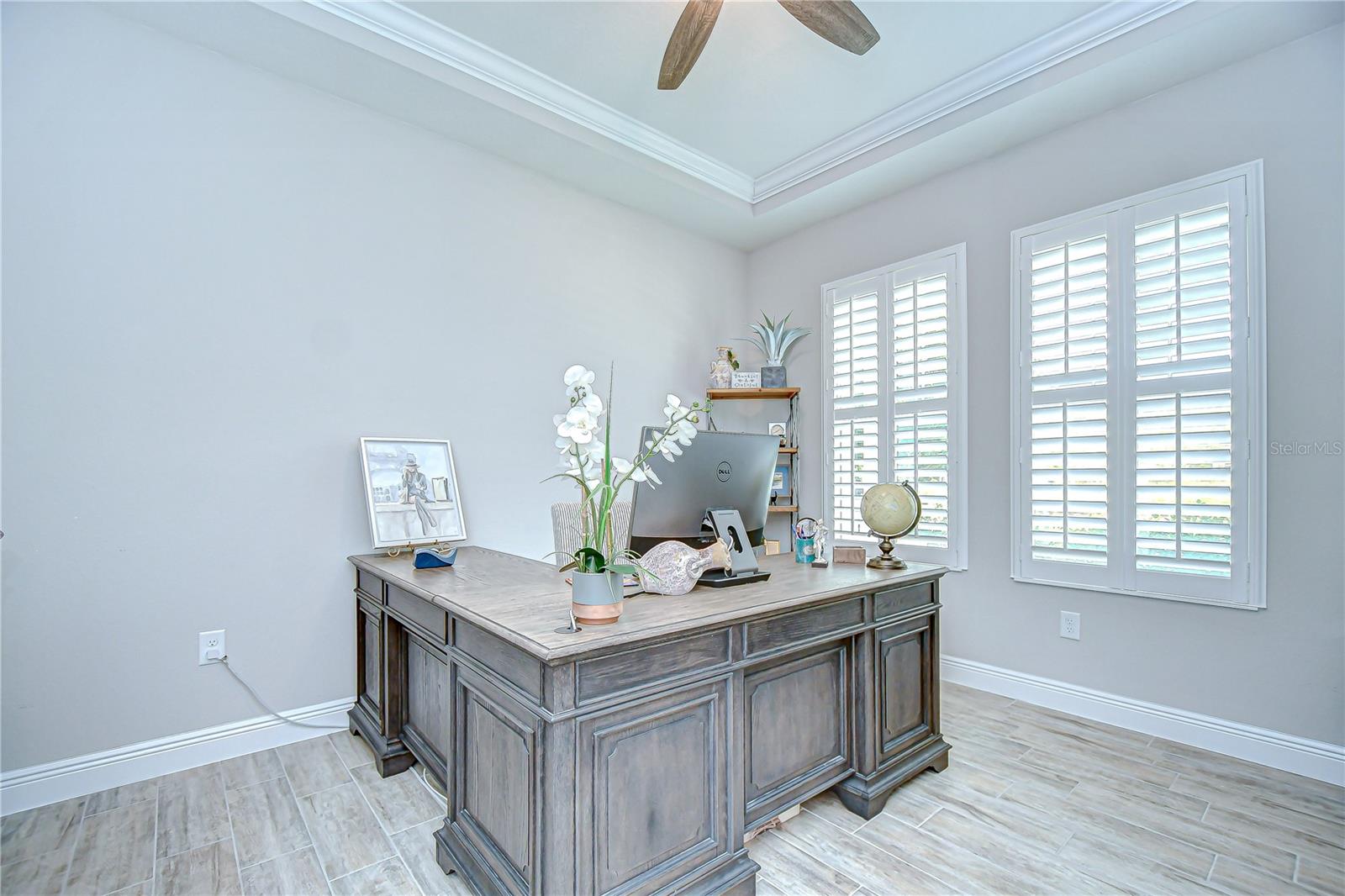 Listing photo id 39 for 3946 Woodland Retreat Boulevard