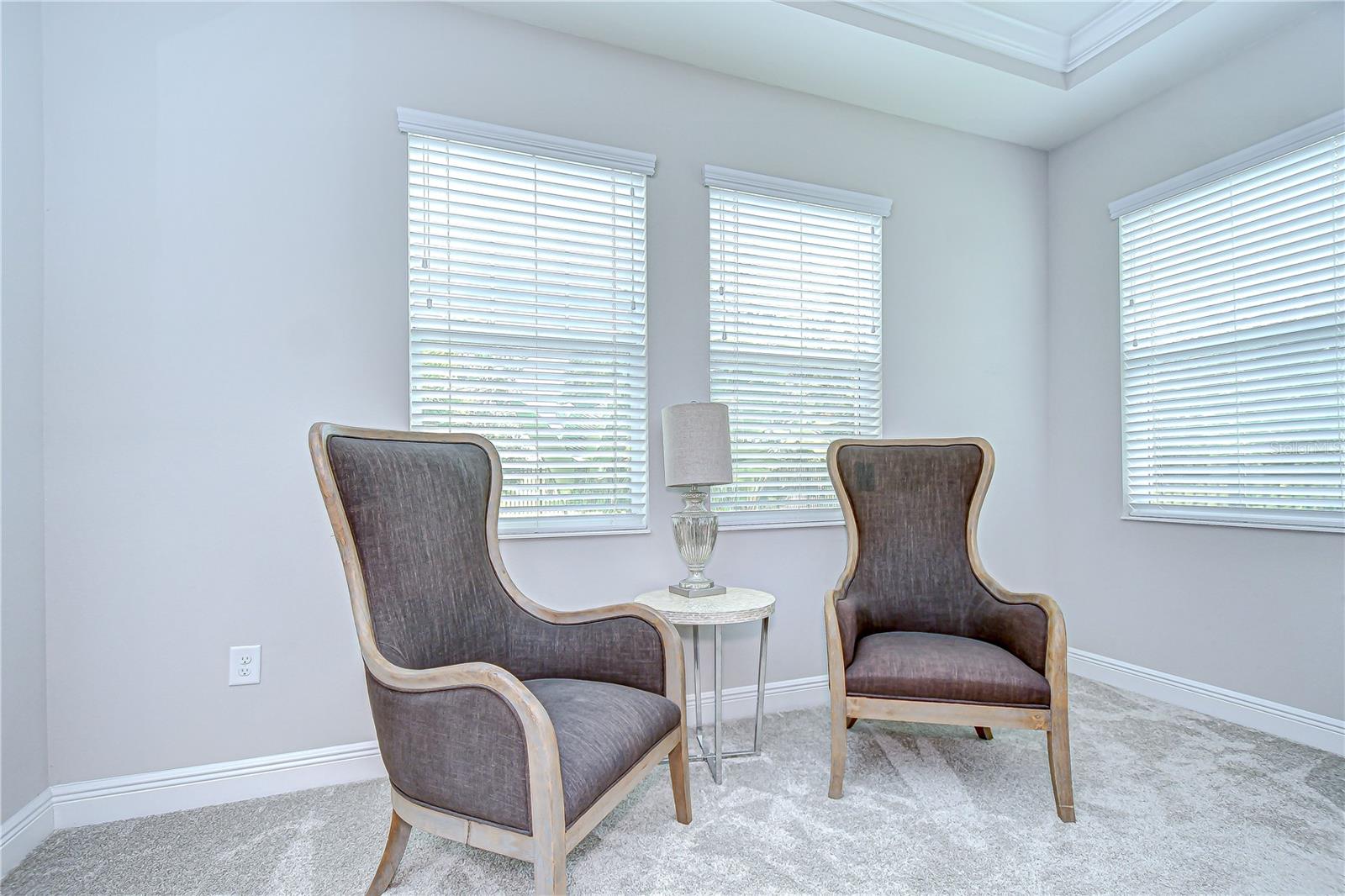Listing photo id 43 for 3946 Woodland Retreat Boulevard