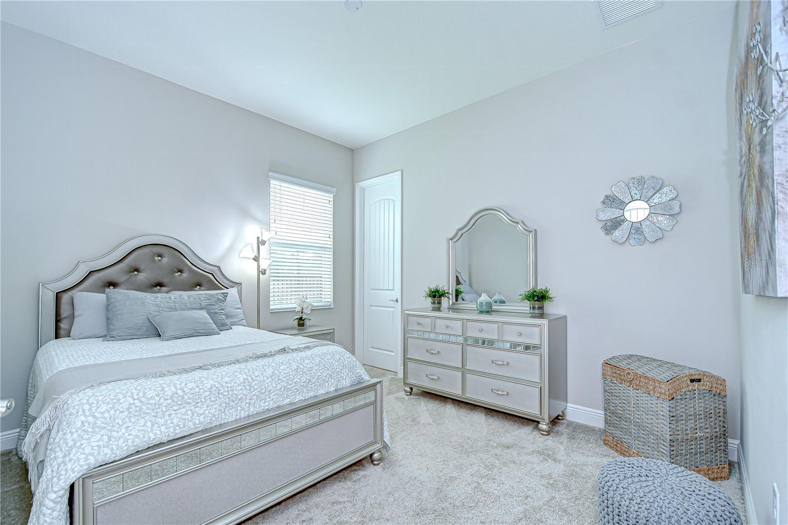 Listing photo id 52 for 3946 Woodland Retreat Boulevard