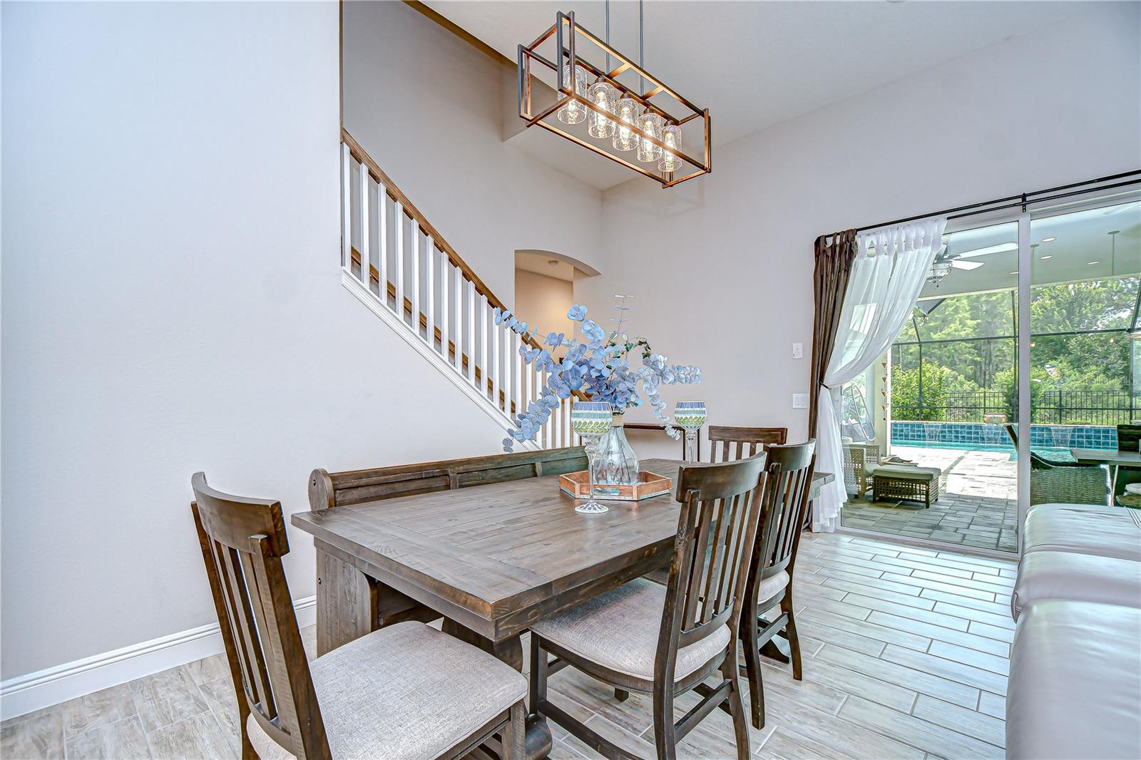 Listing photo id 68 for 3946 Woodland Retreat Boulevard
