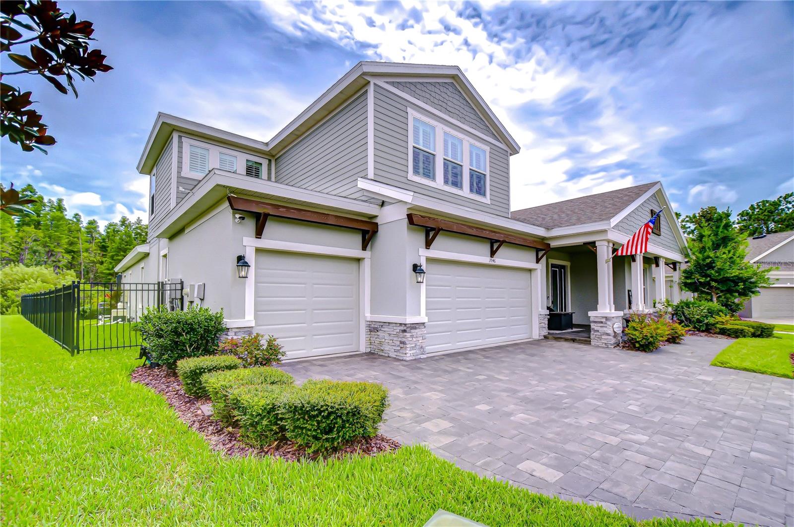 Listing photo id 6 for 3946 Woodland Retreat Boulevard
