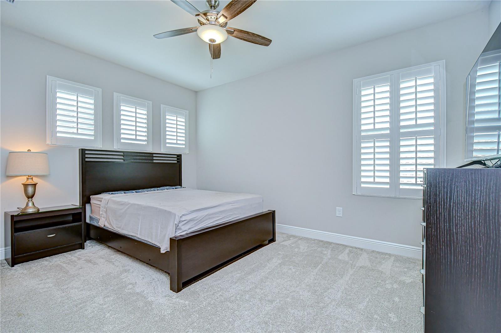 Listing photo id 81 for 3946 Woodland Retreat Boulevard
