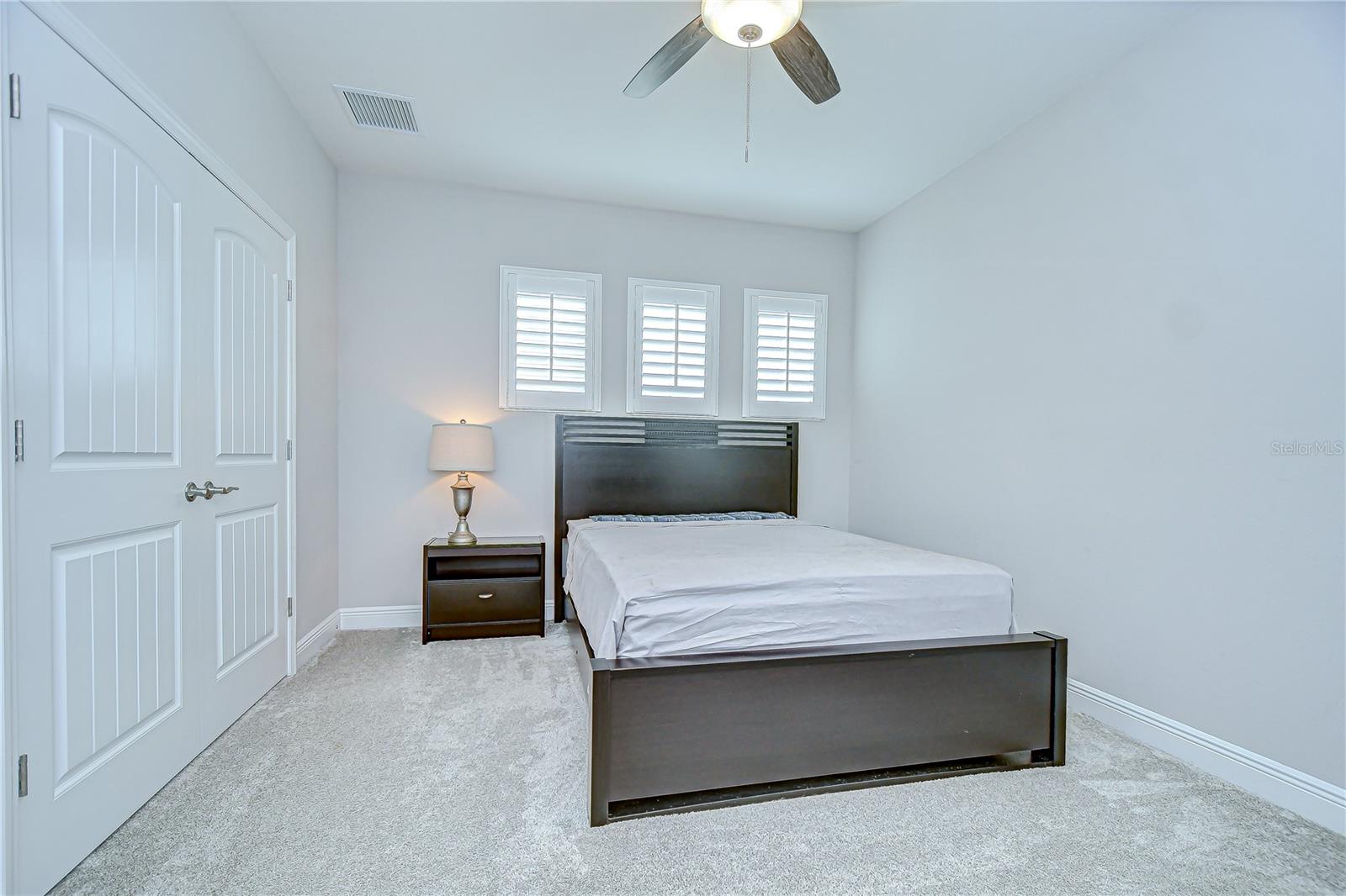 Listing photo id 82 for 3946 Woodland Retreat Boulevard