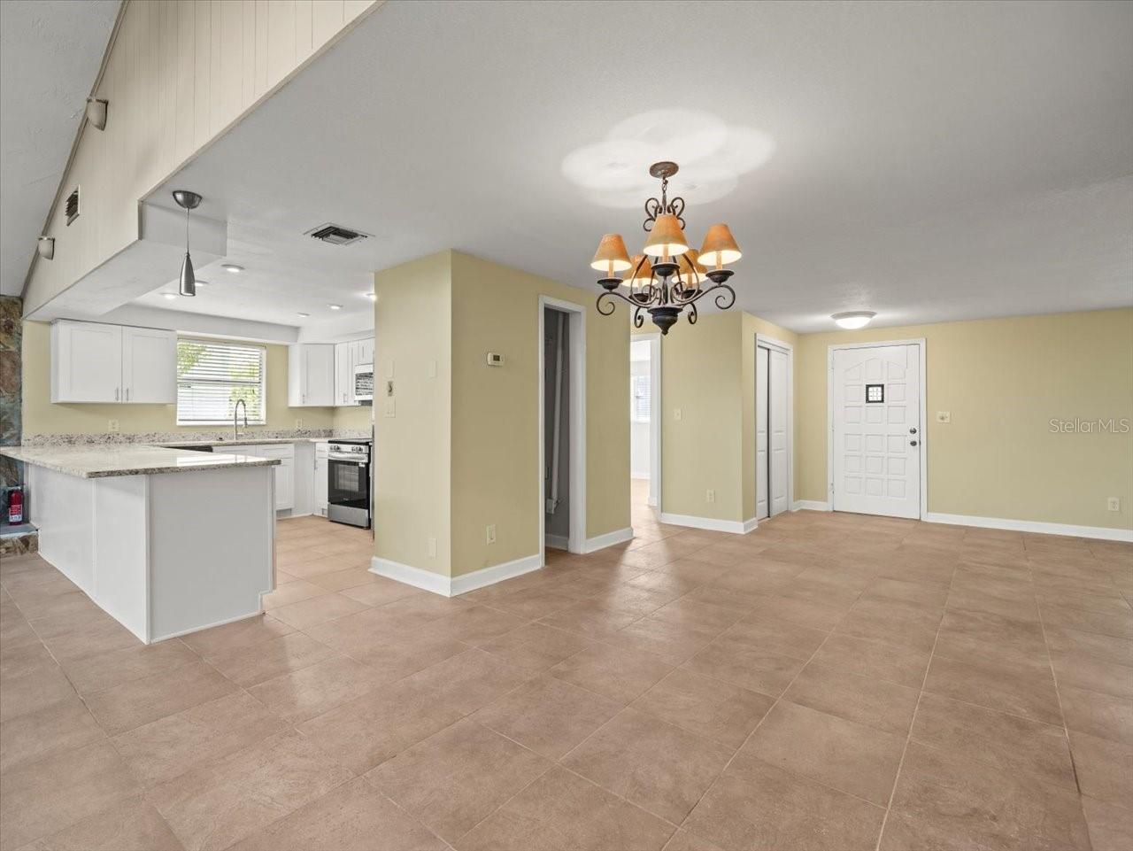 Listing photo id 14 for 15517 Old Dixie Highway