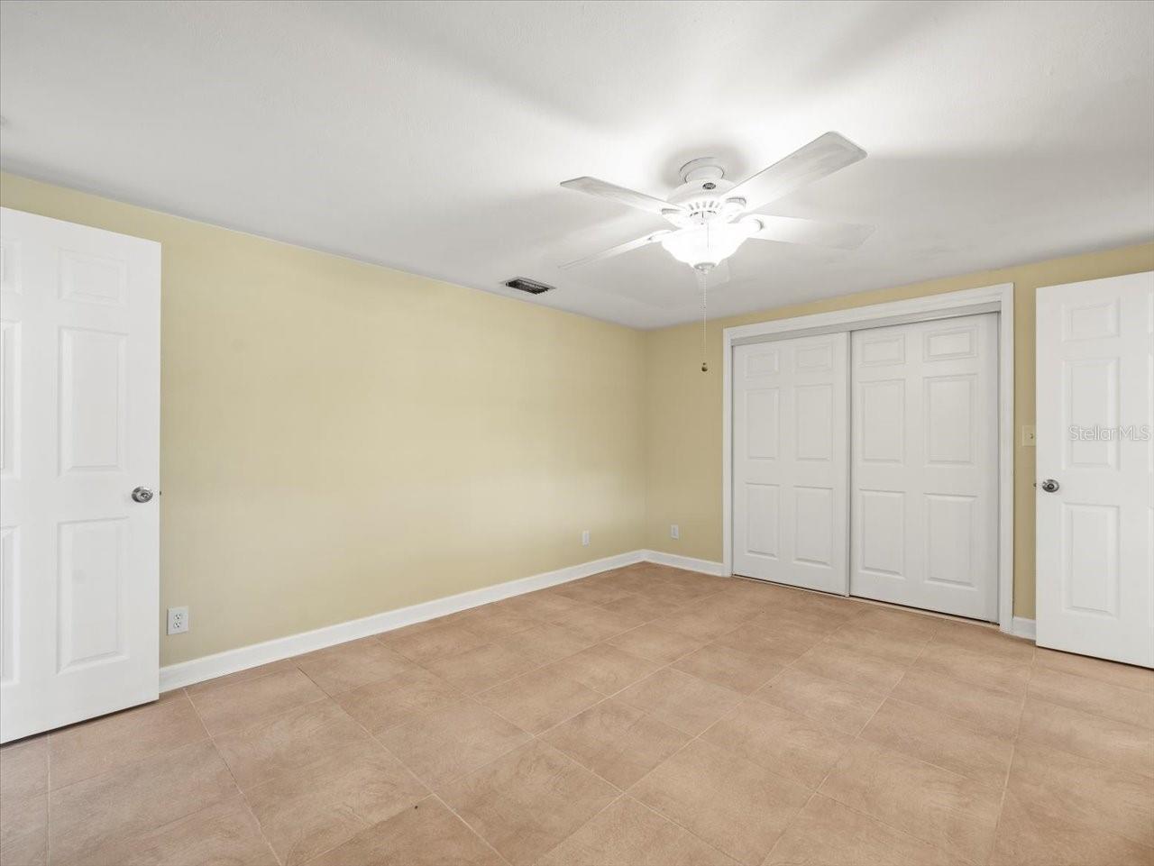 Listing photo id 23 for 15517 Old Dixie Highway