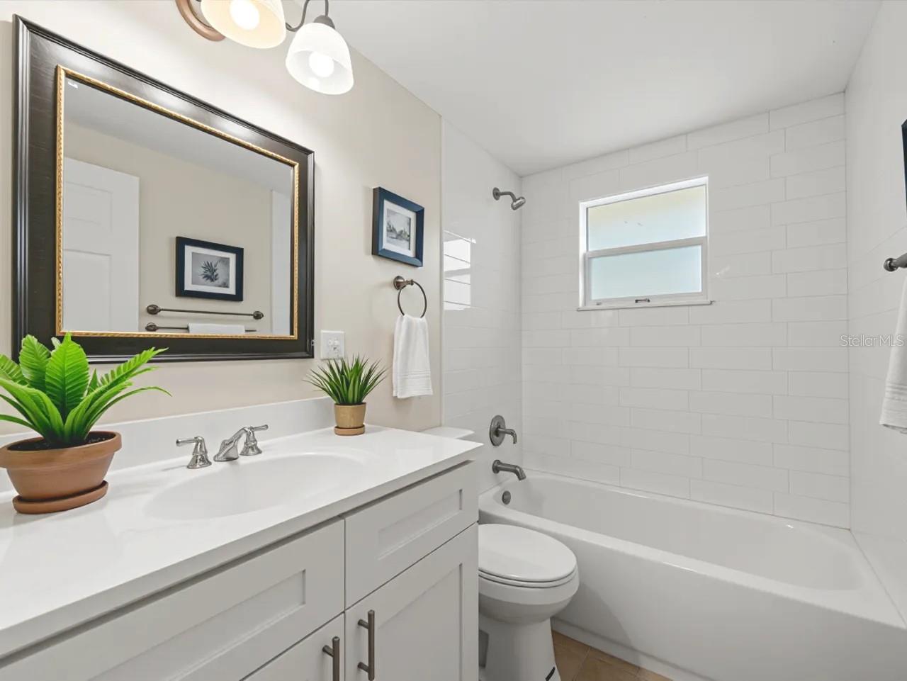 Listing photo id 24 for 15517 Old Dixie Highway