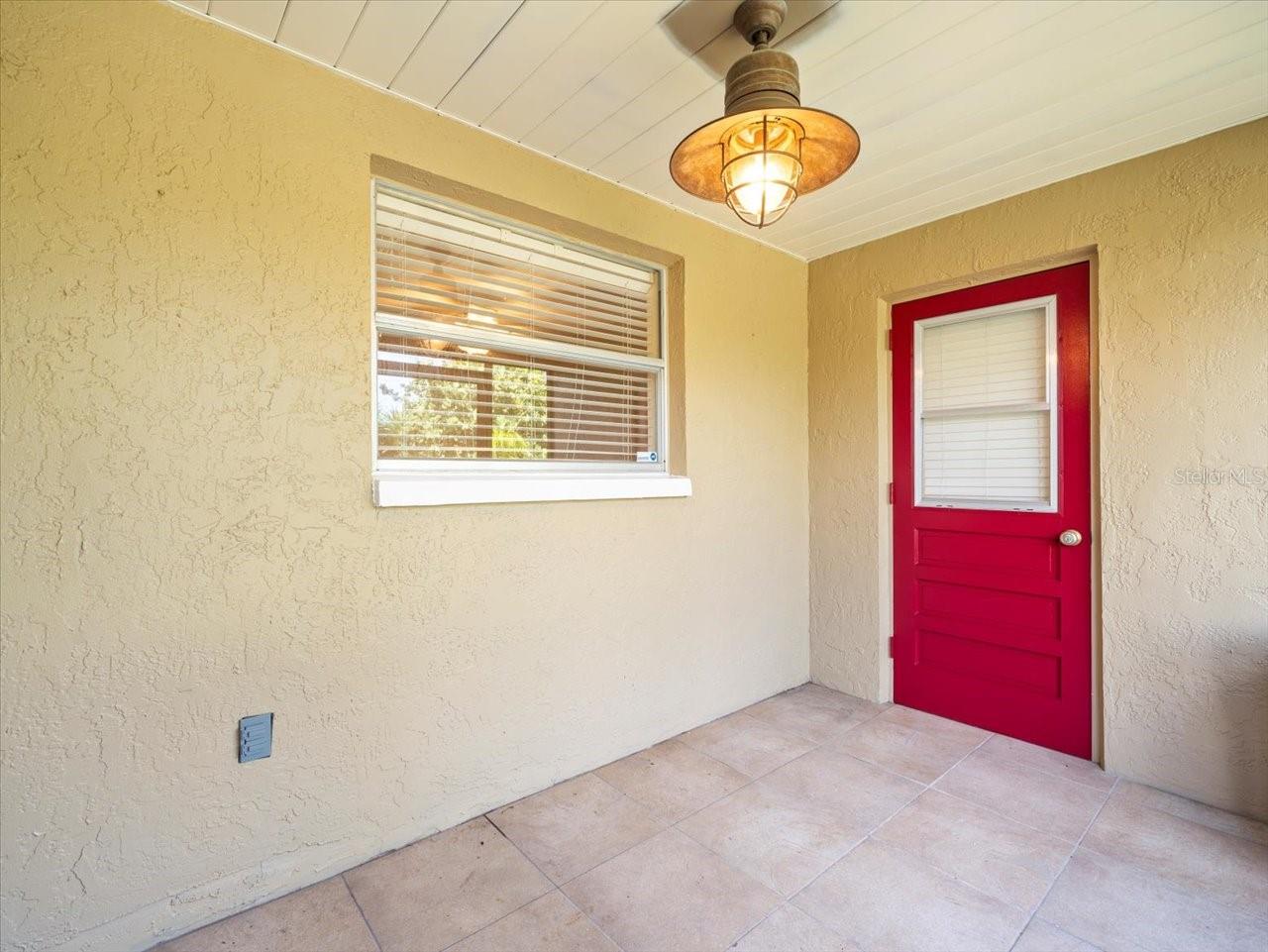 Listing photo id 35 for 15517 Old Dixie Highway