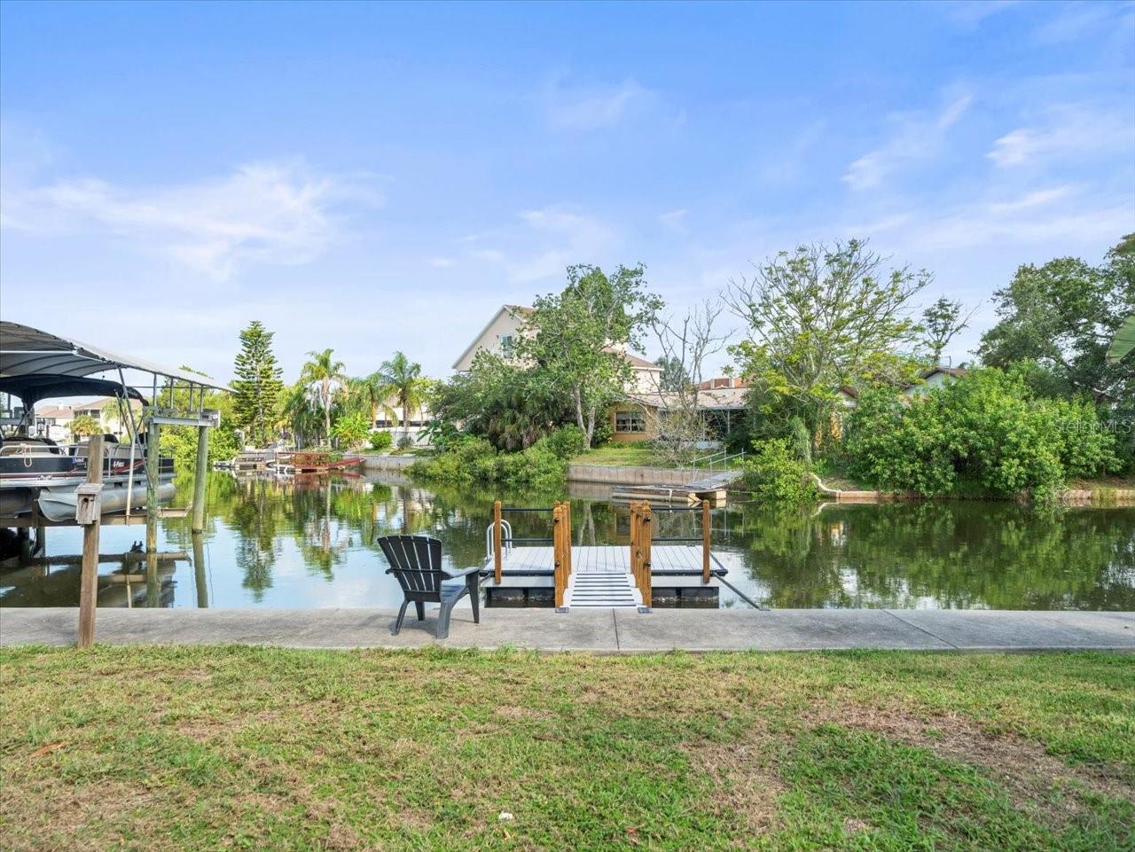 Listing photo id 37 for 15517 Old Dixie Highway