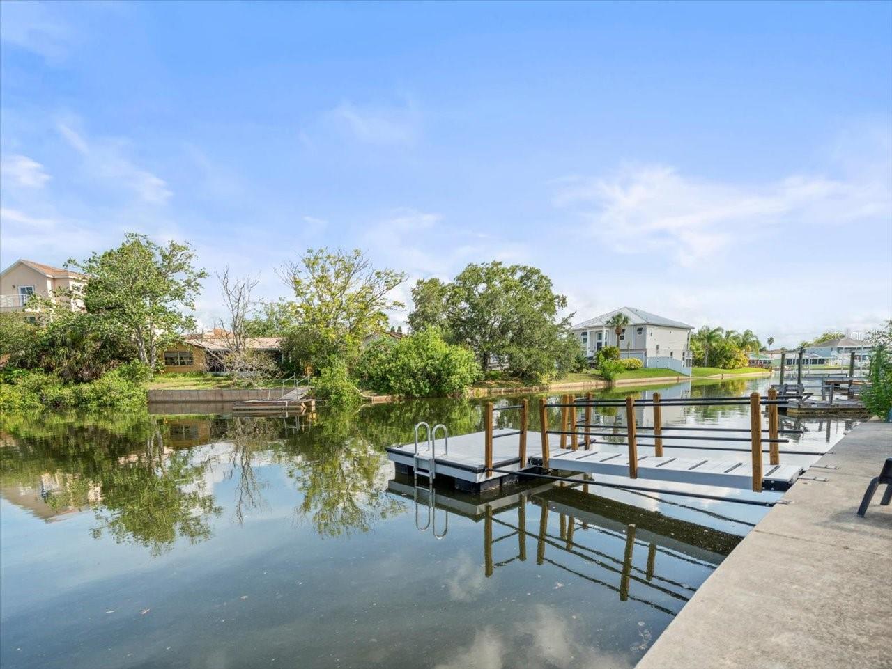 Listing photo id 39 for 15517 Old Dixie Highway