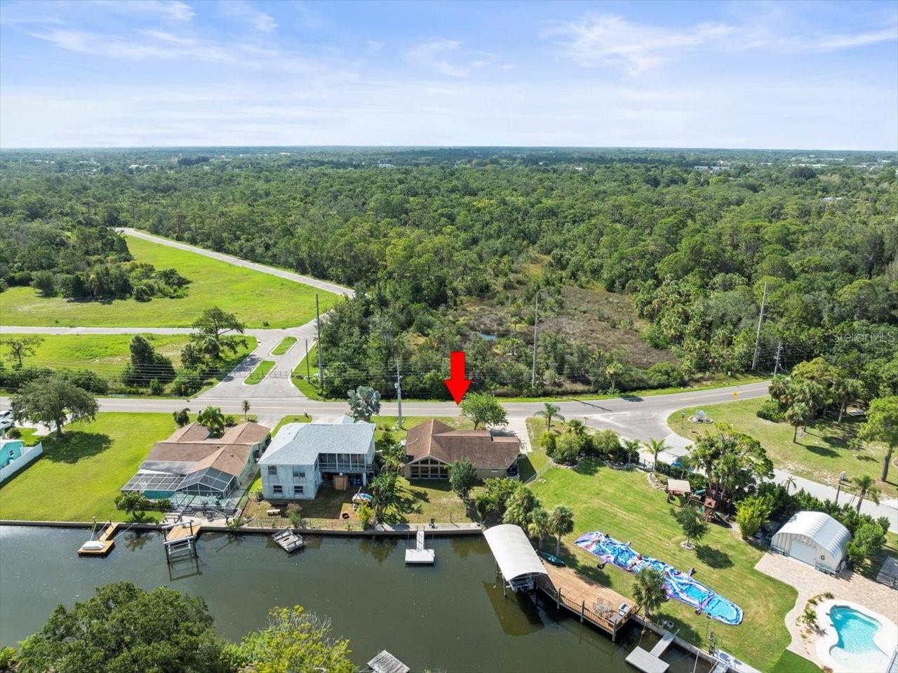 Listing photo id 42 for 15517 Old Dixie Highway