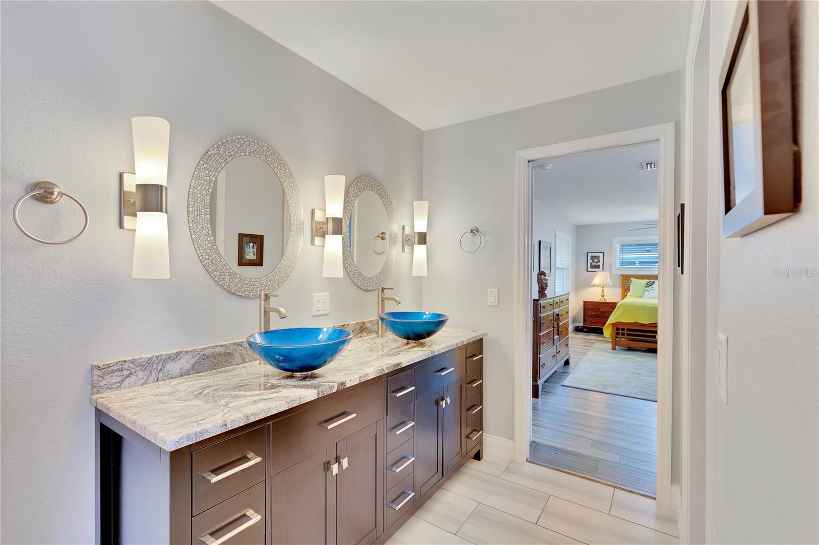 Image 20 of 41 For 1201 86th Avenue N