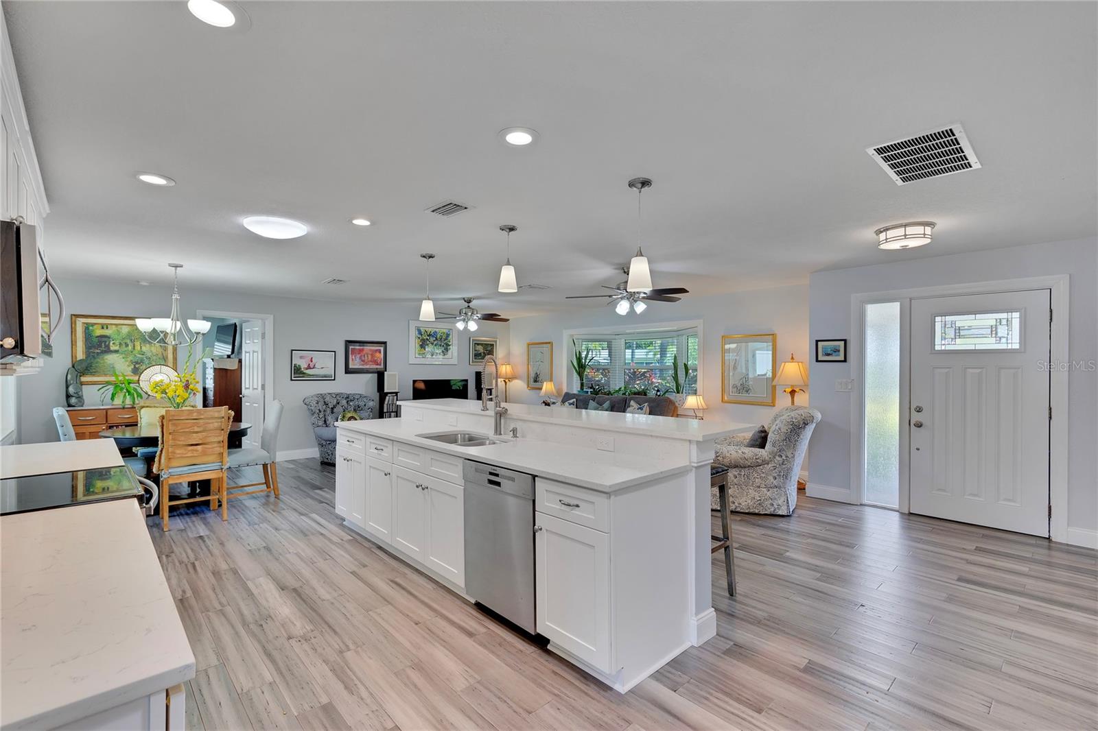 Image 4 of 41 For 1201 86th Avenue N