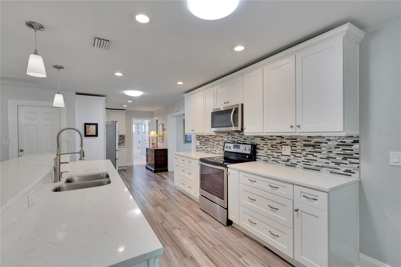 Image 7 of 41 For 1201 86th Avenue N
