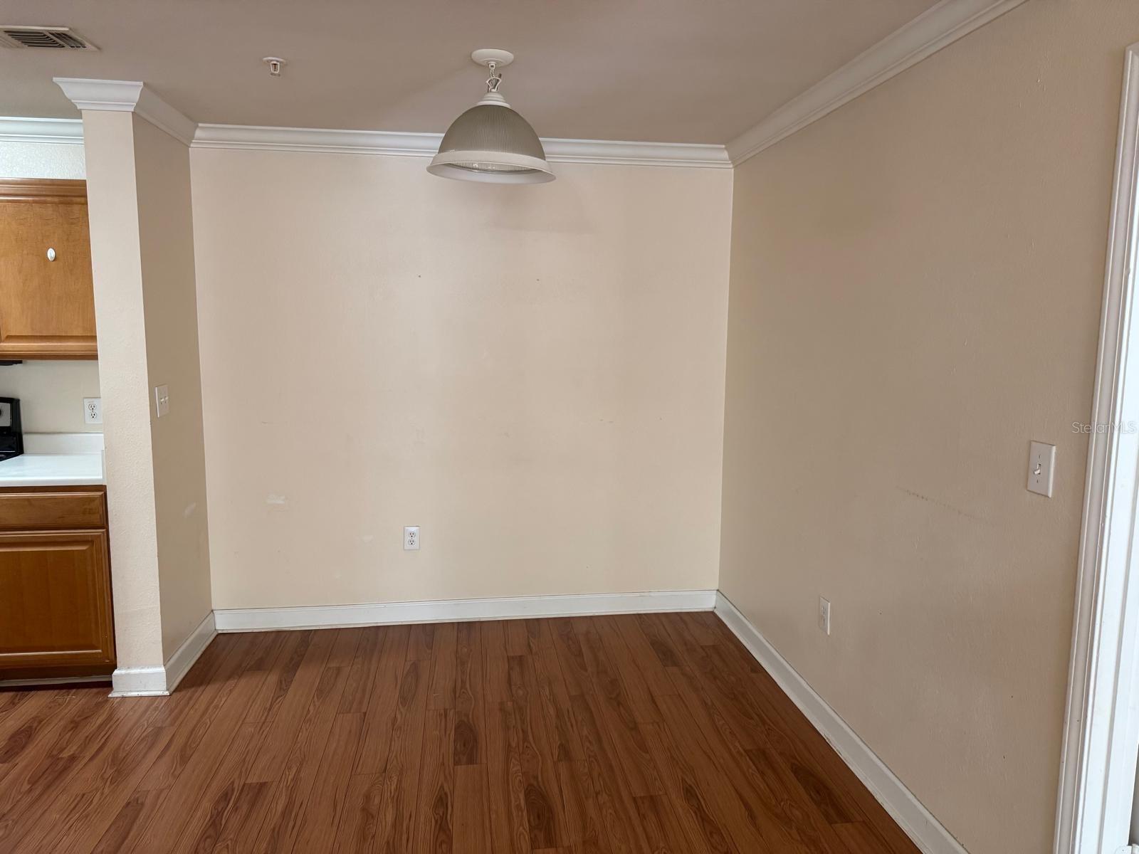 Image 11 of 18 For 18115 Sterling Gate Circle -
