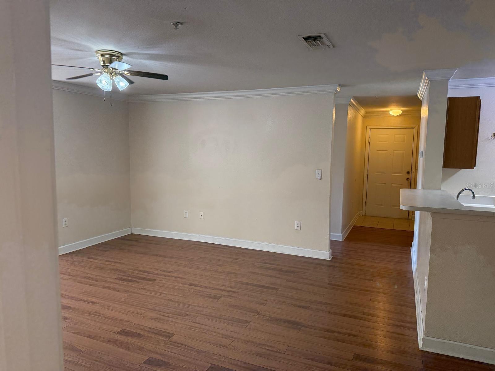 Image 13 of 18 For 18115 Sterling Gate Circle -