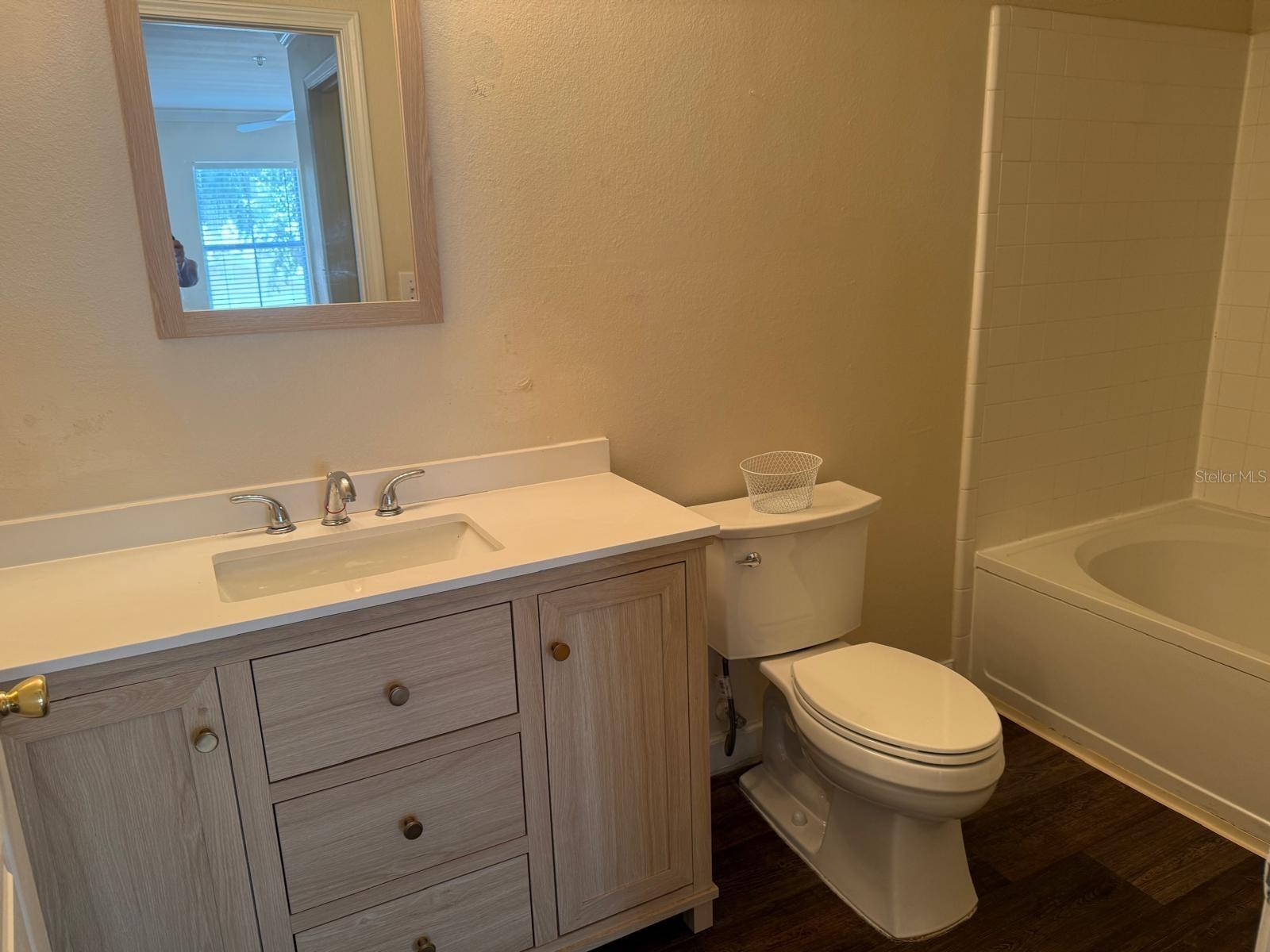 Image 8 of 18 For 18115 Sterling Gate Circle -