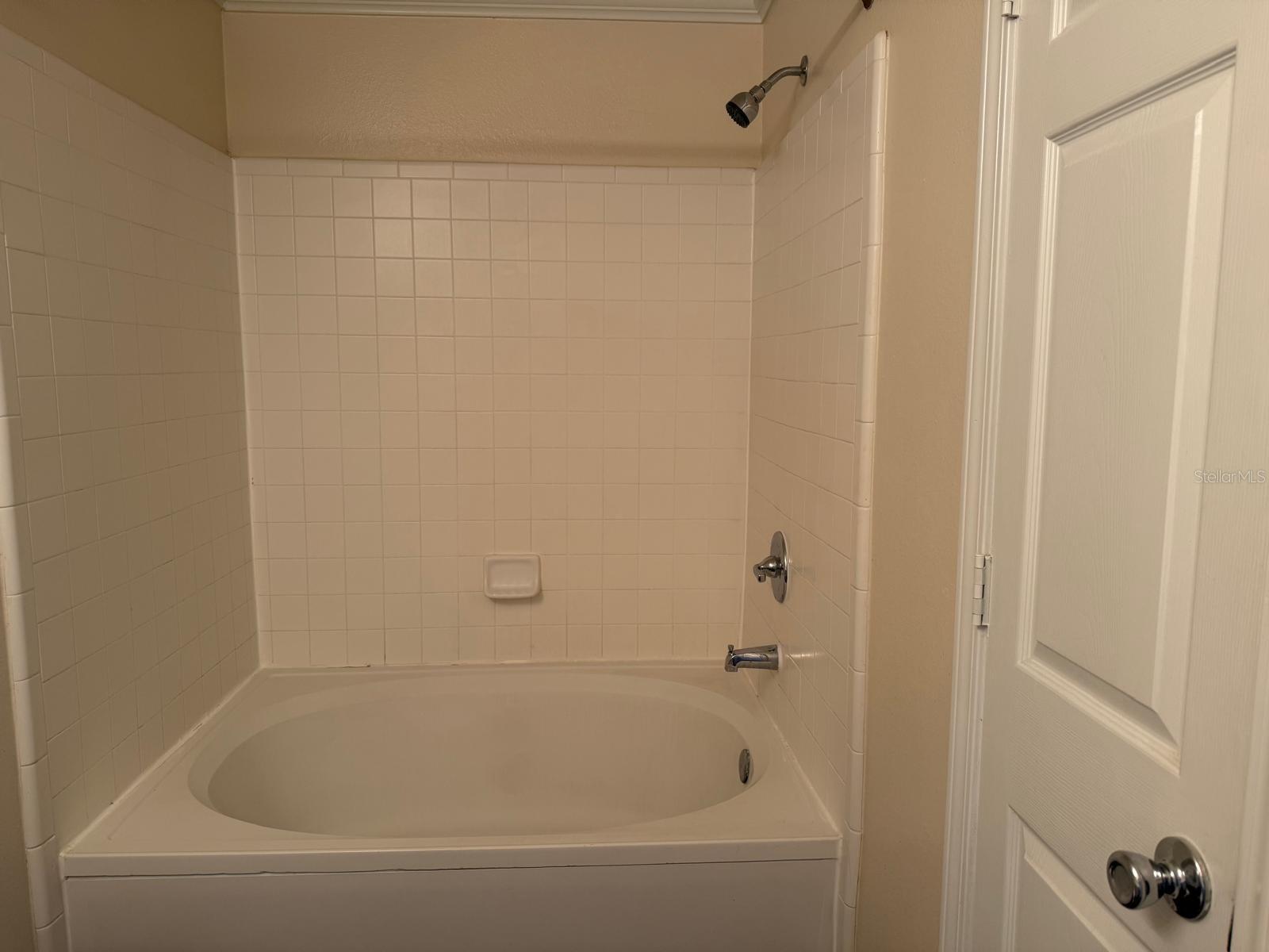 Image 9 of 18 For 18115 Sterling Gate Circle -