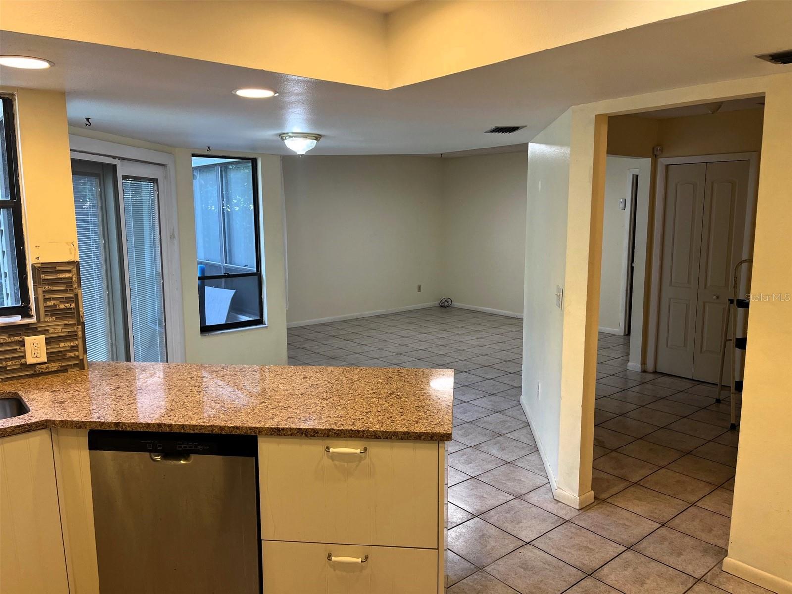 Image 4 of 19 For 16116 Gardendale Drive