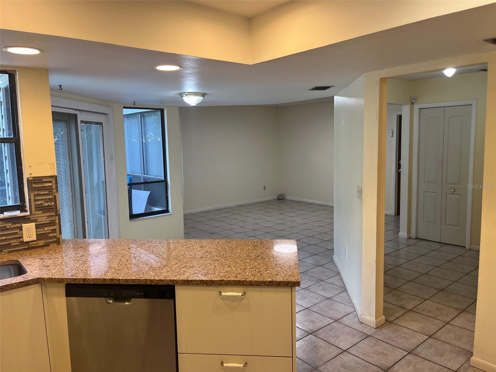 Image 6 of 19 For 16116 Gardendale Drive
