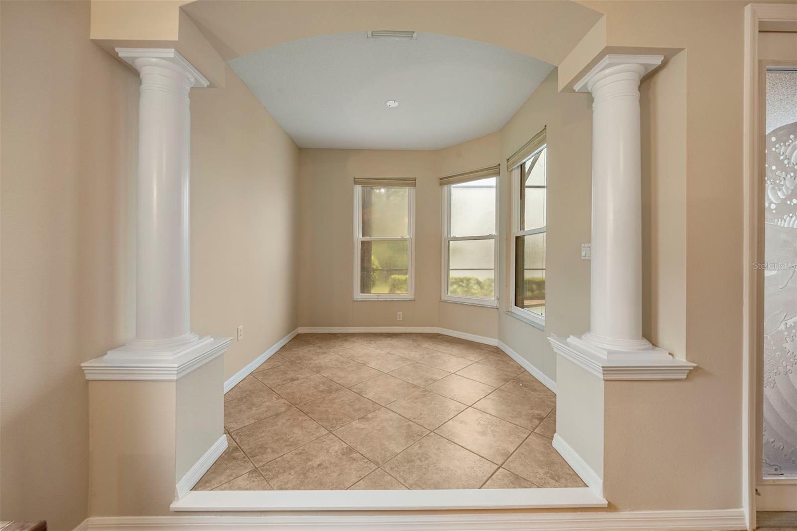 Image 15 of 65 For 10205 Newington Place