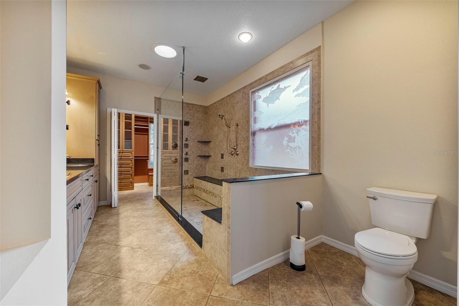 Image 17 of 65 For 10205 Newington Place