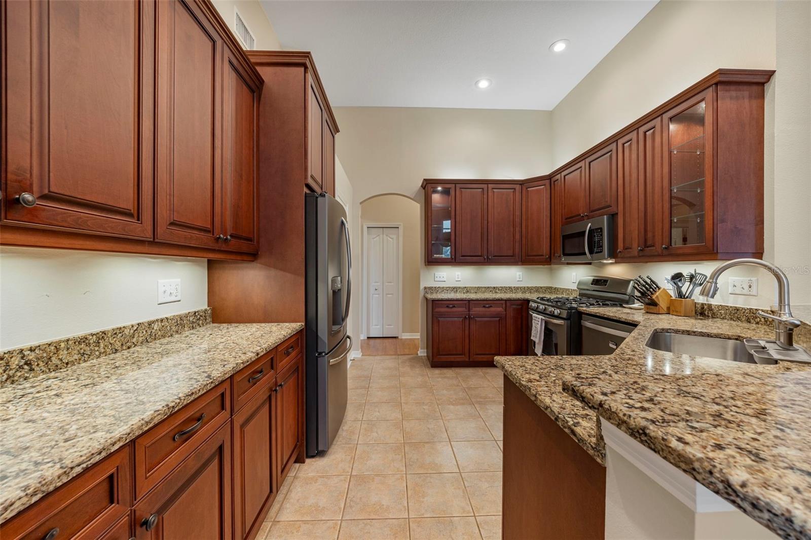 Image 26 of 65 For 10205 Newington Place