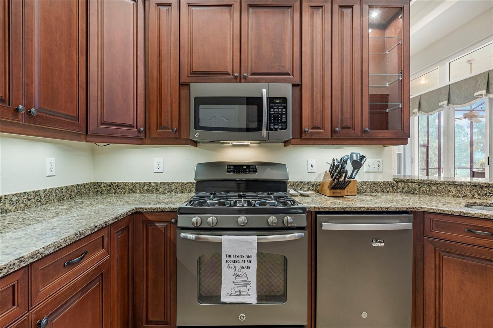 Image 29 of 65 For 10205 Newington Place