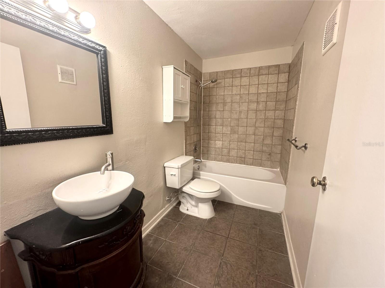 Image 13 of 24 For 1400 Gandy Boulevard N 904