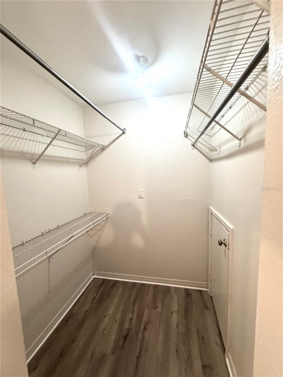 Image 7 of 24 For 1400 Gandy Boulevard N 904